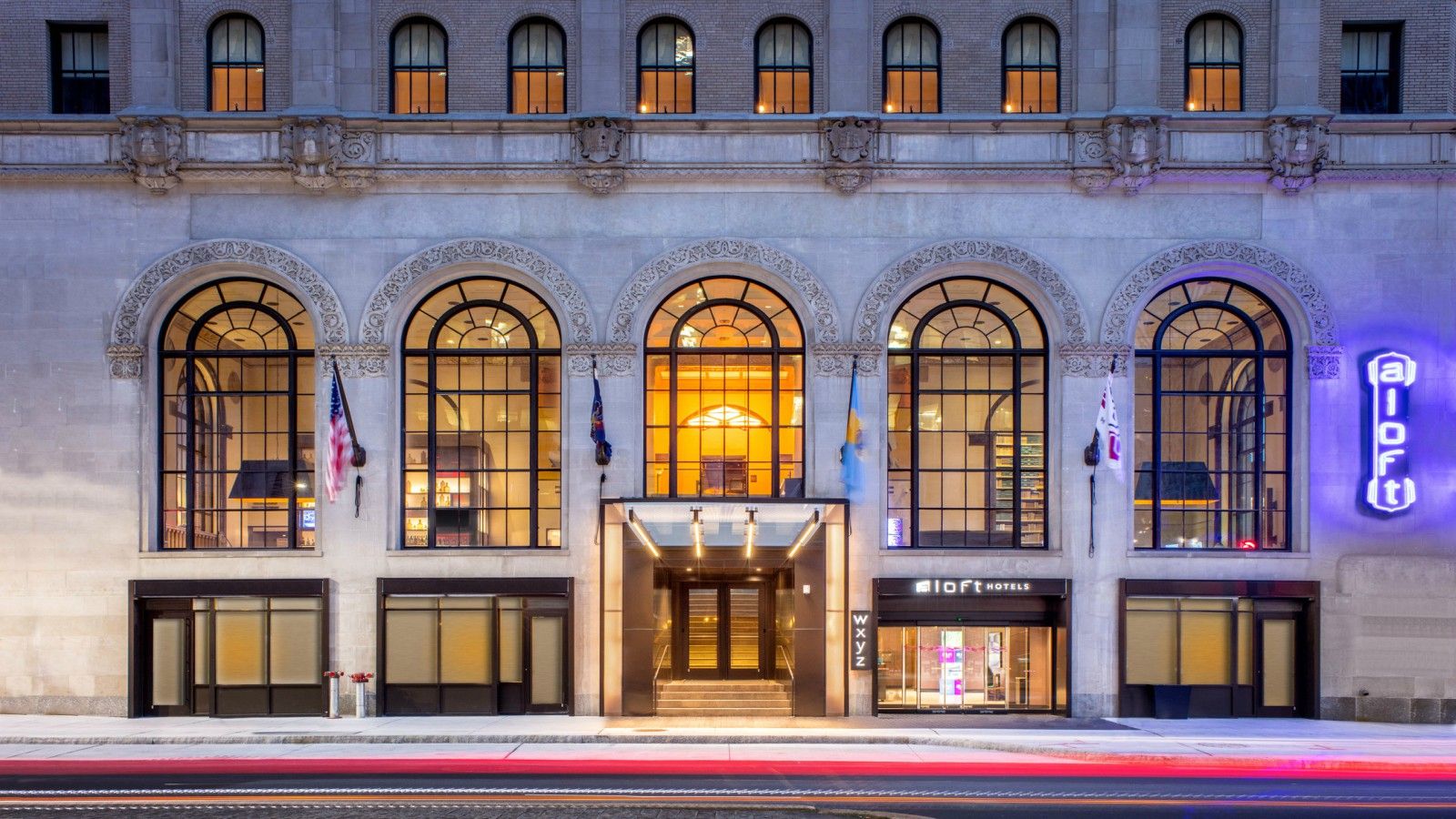 Aloft Philadelphia Downtown - Entrance 